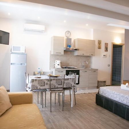 Happy Home Giardini-Naxos Exterior foto
